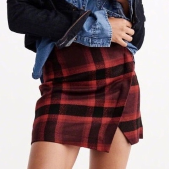 Abercrombie & Fitch Dresses & Skirts - ABERCROMBIE & FITCH WOOL PLAID SKIRT 0